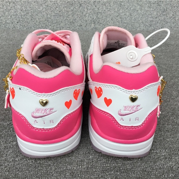 HAILEY LEYVA’S NIKE AIR MAX 1 ’86 OG “DOERNBECHER” - Picture 16 of 16